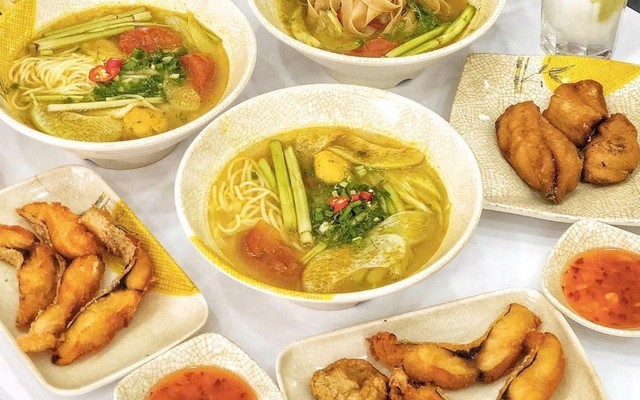 Bún Bò Huế & Bún Chả Hà Nội - Coffee Love
