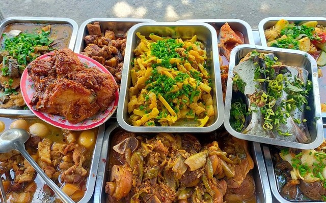 Quán Cơm Phú Thọ - Nguyễn Hữu Cảnh