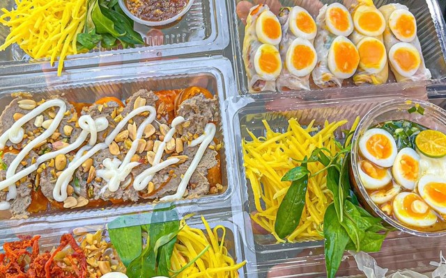 Cô Than - Tiệm Trà và Bánh Tráng - Lạc Long Quân