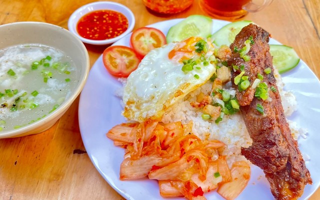 Cơm Tấm 777 - 102 Đường A1