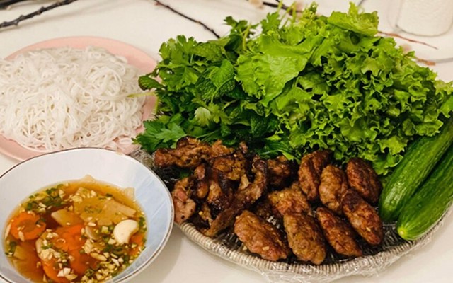 Cửa Hàng Phở Bò & Bún Chả - Thắm Thái