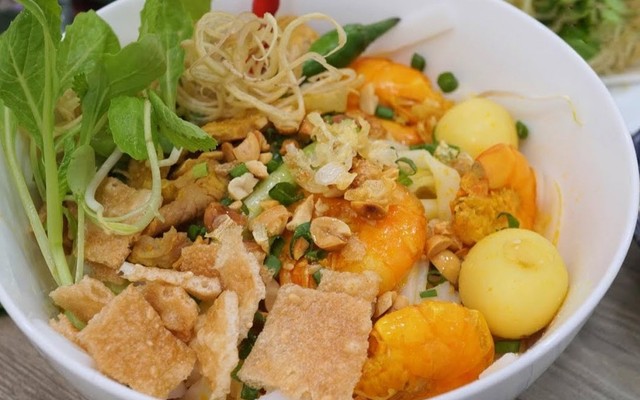 Mì Quảng Hương - 12 Huỳnh Văn Gấm