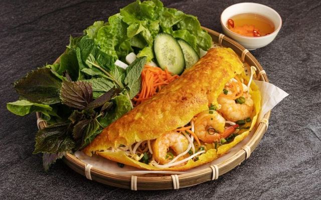Bánh Xèo Củ Dừa Non, Bánh Pía & Dừa Sáp Nhà Bom