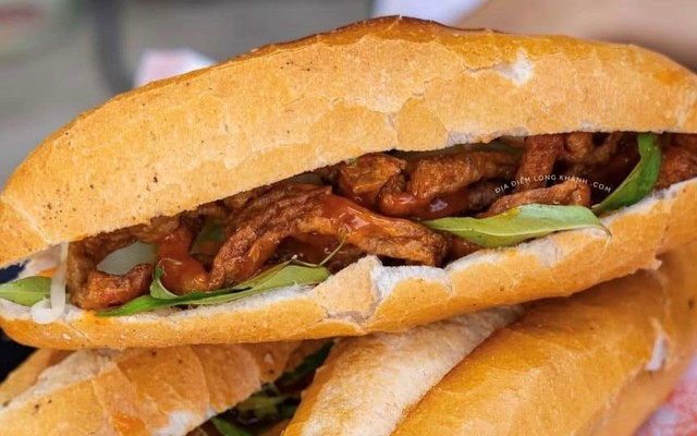 Bánh Mì Chả Cá Má Hải