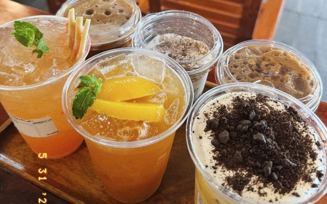 Tiệm Cà Phê Ngày Bình Yên