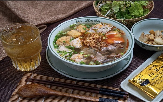 Quán Cô Hoàn - Bún Riêu & Ốc Hà Nội