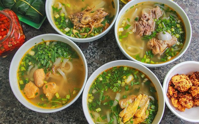 Bánh Canh Cá Lóc & Bún Bò - Chạy