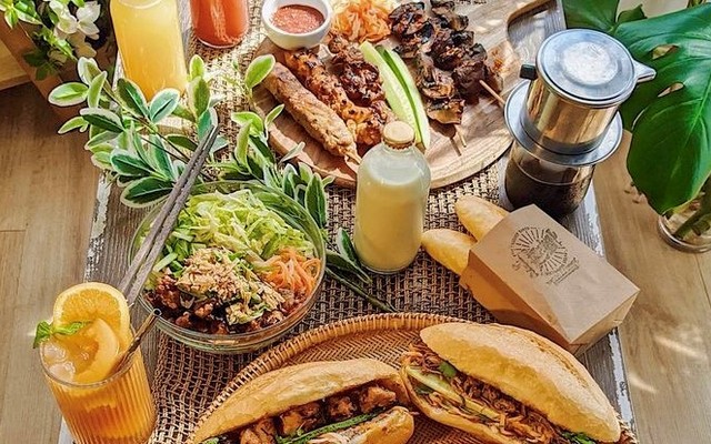Bánh Mì - Bún Thịt Nướng Mẹ Anh