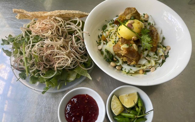 Mì Quảng & Bún Mắm - Cô Pi - 111 Thanh Thuỷ