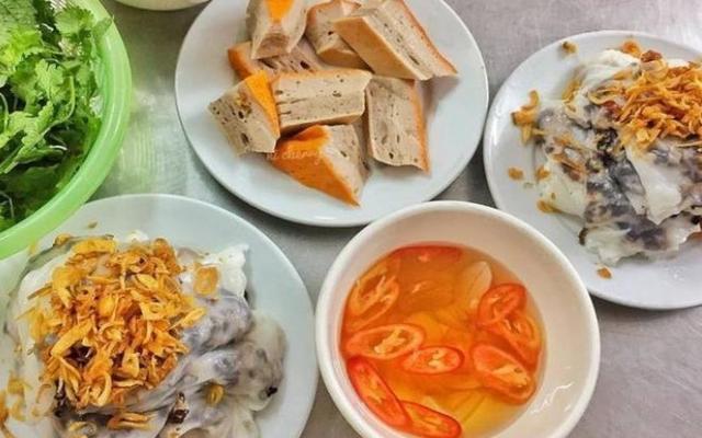 Bánh Cuốn & Gà Tần Chị Anh - 381 Đội Cấn