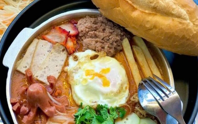 Pate Cột Đèn Hải Phòng - Bánh Mì - 31 Lĩnh Nam