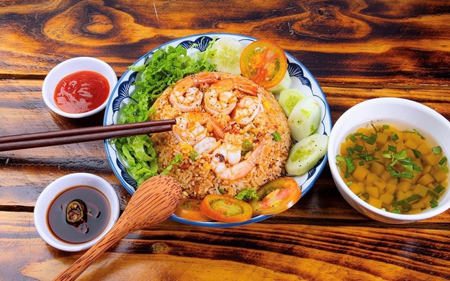 Nhà Bếp Trần Tú - Cơm Chiên - Mì Xào