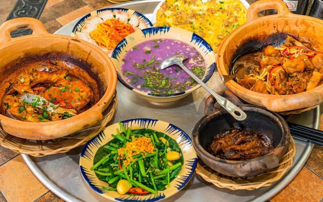 Cơm Niêu Ngọc Lan - Võ Văn Tần
