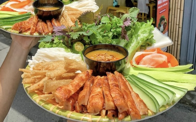 Nem Nướng Nha Trang Cô Gia Cơ Sở 3 - 255 Hoàng Minh Thảo