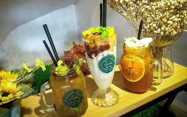 Linh Coffee - Sữa Chua Hạt Đác, Trà Cúc & Cà Phê Muối - 72 Lê Lai