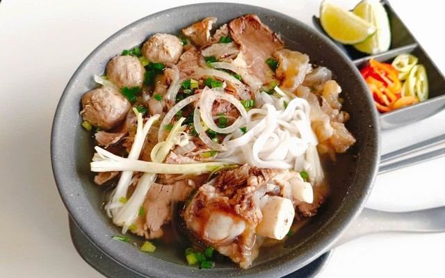Phở Gia Cát - KDC Chánh Nghĩa