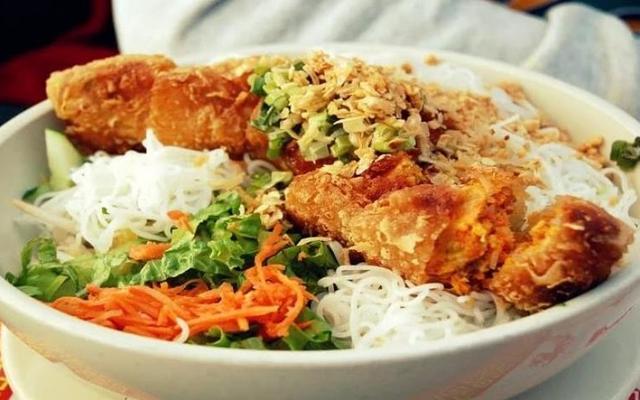 Bún Chả Giò & Ăn Vặt - Tiệm Nhà Gấu