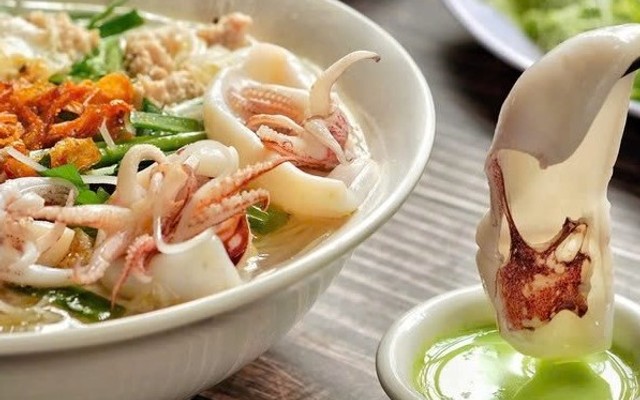 Tiệm Ăn Pé Don - Hủ Tiếu Mực & Gỏi Ngó Sen, Trà Trái Cây