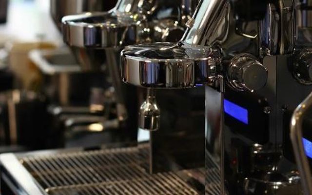 Căn Mười Sáu – Coffee Shop – Đội Cấn