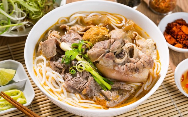 Bếp Cô Thanh - Bún Bò Thố Đá - Quốc Lộ 1A