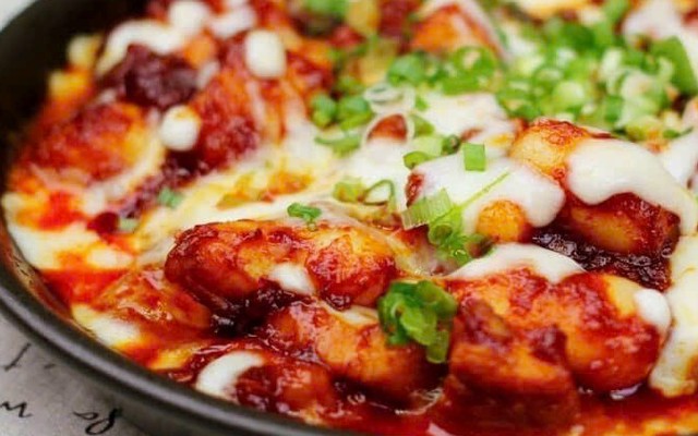 Tokpokki, Gà Phômai & Mì Ý - Bạch Đằng