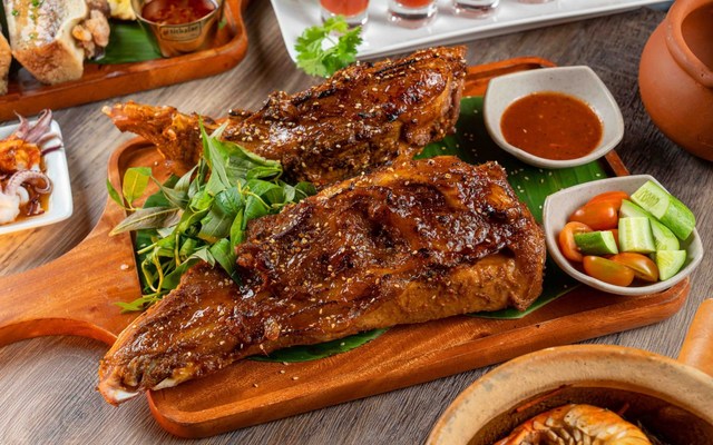 Bế Bistro - Bến Vân Đồn