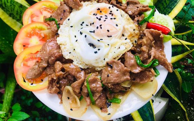 Ăn Vặt Nhà Vinh - Mì Trộn & Cơm - 136 Lê Lợi