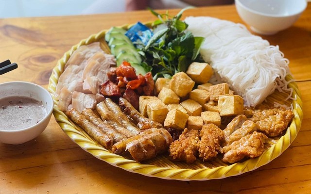 Tờ Rí - Bún Đậu Mắm Tôm