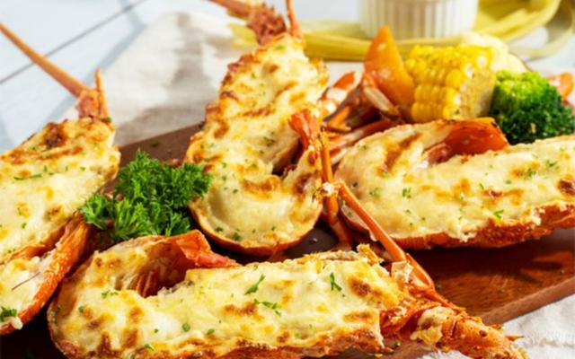 Hơn Seafood Restaurant - Biển Cửa Đại