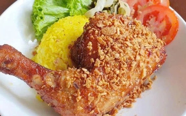 Cơm Chiên Gà Xối Mỡ Quán Ngon Ngon -  22 Tháng 12