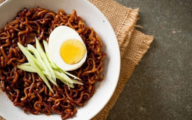 Tiệm Mì Tương Đen Chaewon - Nguyễn Thiện Thuật