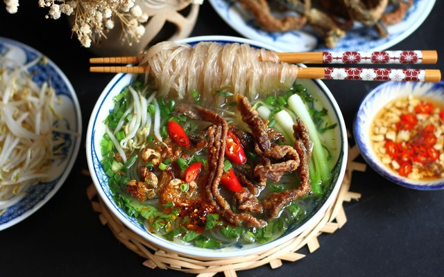 Cháo Lươn Bà Lan - 2 Trần Hưng Đạo