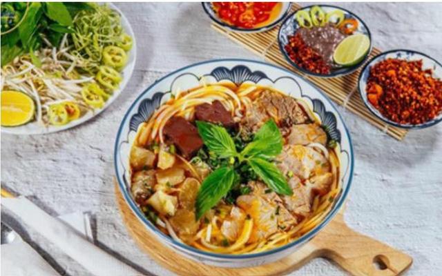 Bún Bò Huế Thượng Tứ - Lê Văn Sỹ