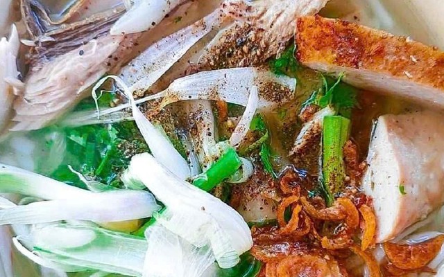 Quán Bánh Canh Bé - 424A Ngô Gia Tự