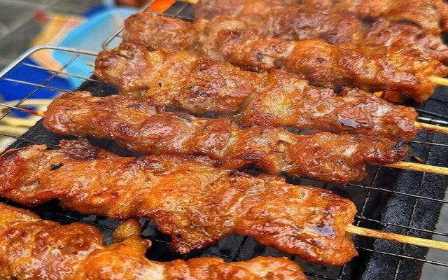 Thịt Xiên Nướng, Chim Cút Nướng & Gà Nướng - Ngõ 345 Khương Trung