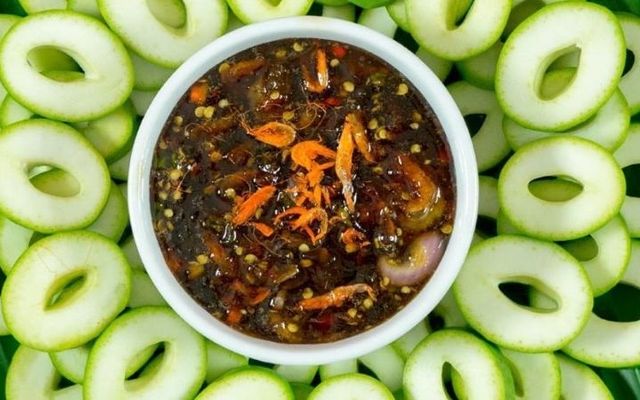 Ăn Vặt Cô Chín - 25 Nguyễn Cảnh Chân