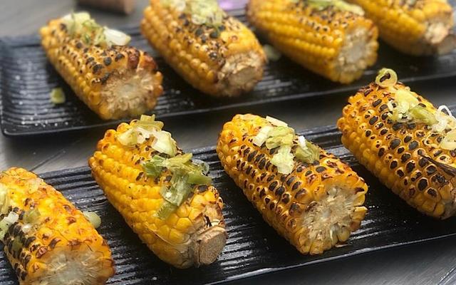 Bánh Tráng Trộn, Cuốn & Hột Gà Nướng Tý Ty