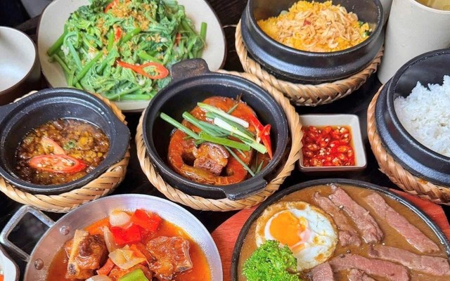 Cơm Đốt Thố Hội An - 451 Phan Đình Phùng