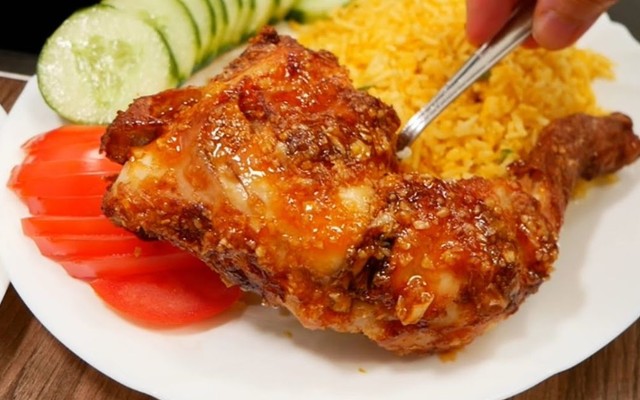 Cơm Gà Chiên & Heo Giả Cầy - Quốc Lộ 1A