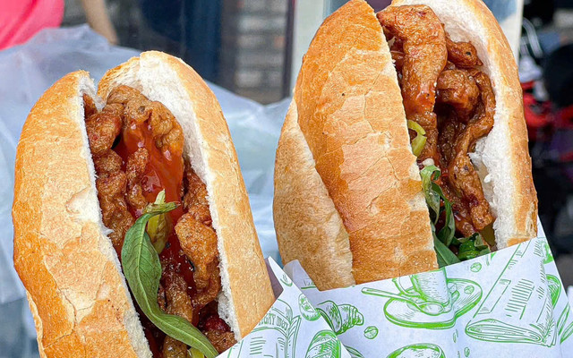 Bánh Mì Chả Cá Cô Hoa - 41 Đường 30 Tháng 4