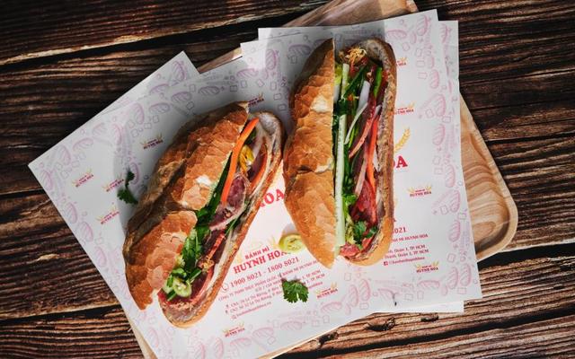 Bánh Mì Huynh Hoa - Bánh Mì Pate - 26 Lê Thị Riêng