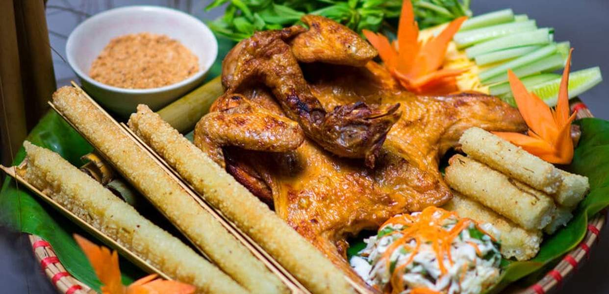Gà Nướng Cơm Lam - 100 Trần Cao Vân