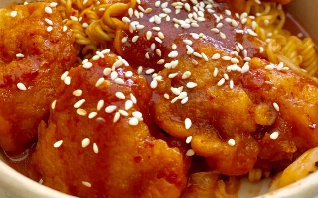 Cơm Gà Sốt Cay, Cơm Trộn Cá Ngừ & Đồ Ăn Hàn - Moon 76 - Lạc Long Quân