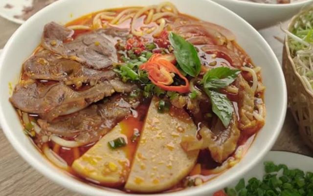 Bún Bò Huế Gia Truyền Gốc Huế - Bò Né & Nui Xào Bò Cô Trang