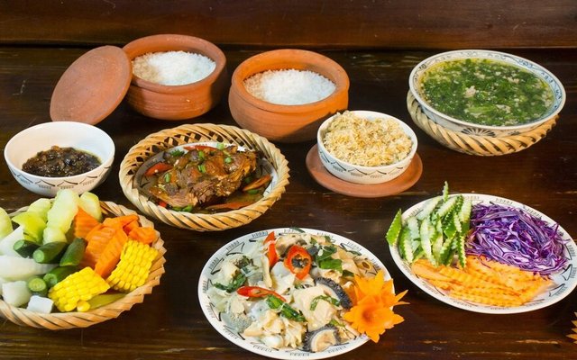 Bánh Cuốn Cao Bằng, Phở Vịt Quay & Cơm Niêu - Nguyễn Văn Lộc