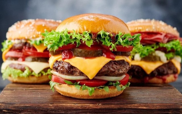 Bánh Mì Hamburger AHY Sài Gòn I - Gà Giòn