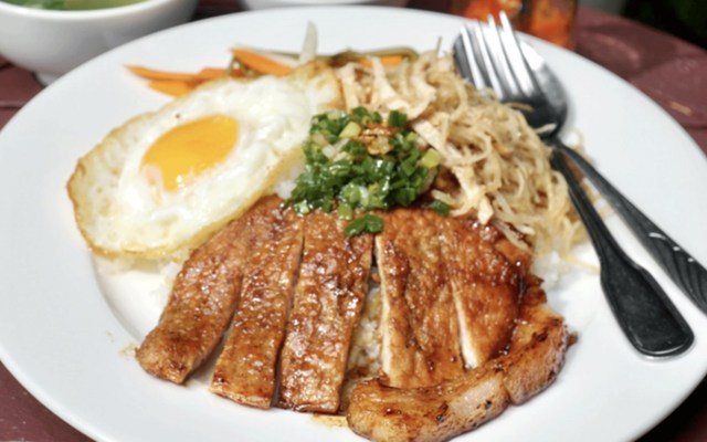 Cơm Tấm & Bún Thịt Nướng Sake - Cao Thị Chính