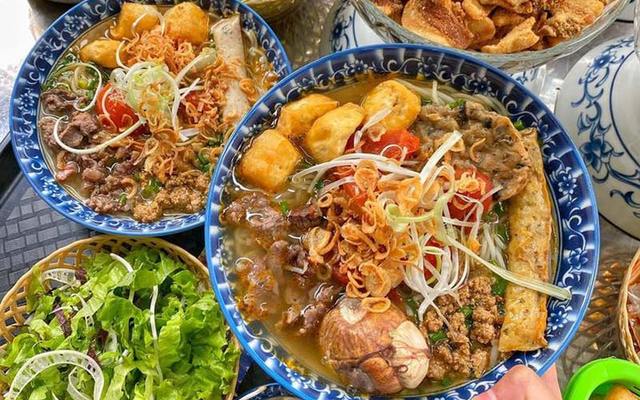 Huyền Anh Bún Riêu Cua Tóp Mỡ - Nguyễn Quý Đức