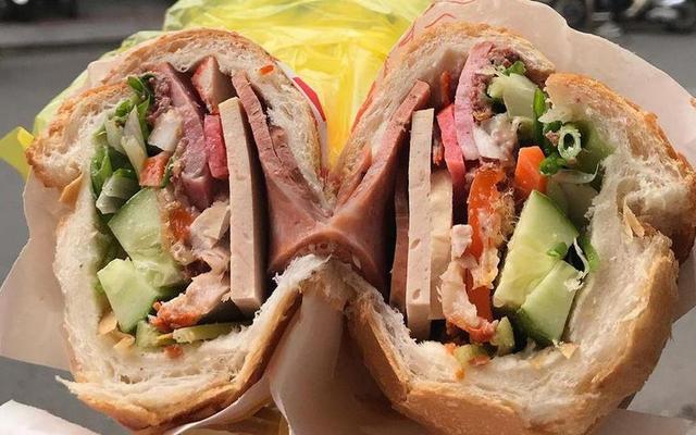 Bánh Mì Sài Gòn - 151 Giáp Nhất