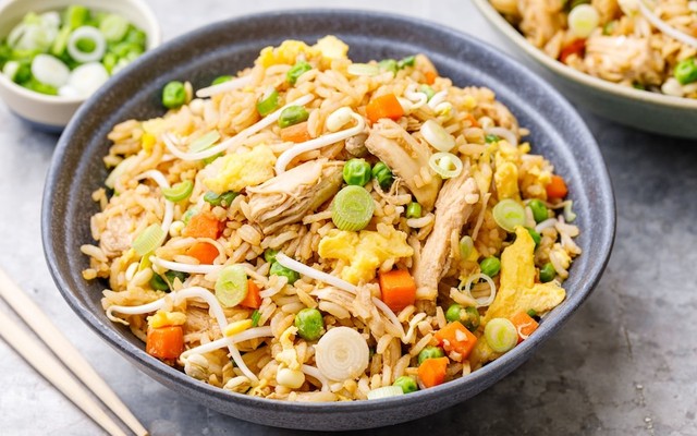 Diệp Quán - Bún Bò Huế, Cơm Chiên Hải Sản & Cơm Chiên Bò Lúc Lắc - Quách Văn Tuấn